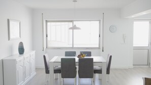 Dining - City Balcony, centro histórico de Ponta Delgada (Ponta Delgada)
