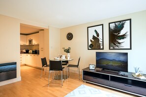 Apartment | Living room - Impeccable 1-bed Apartment in London City (London)