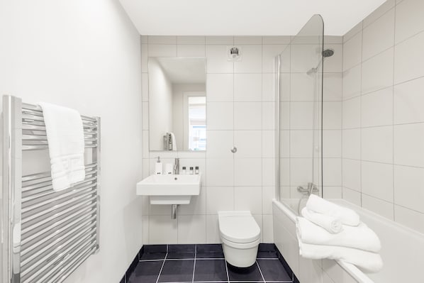 Apartment | Bathroom | Separate tub and shower, deep soaking tub, towels