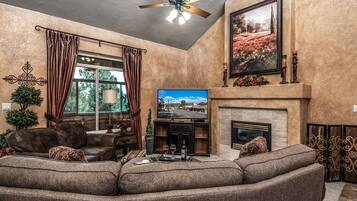 Studio (3 Bedrooms) | Fasilitas properti