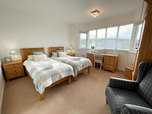 4 chambres, fer et planche à repasser, Wi-Fi gratuit, draps fournis