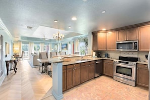 Coffee/tea maker, fridge, microwave, oven