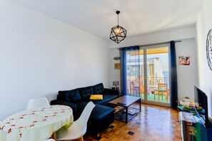 Télévision, chaîne hi-fi