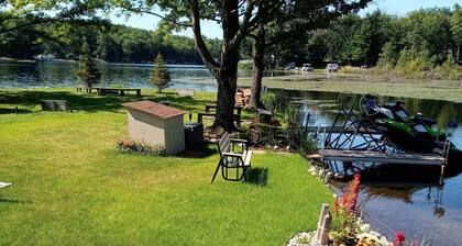 Lakefront-Coastal Vibe-All Sport Lake-Great Fishing-No Pets-Long Stay discounts