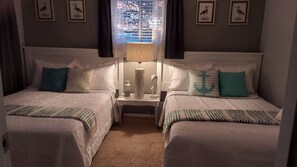 2 chambres, bureau, Wi-Fi gratuit, draps fournis