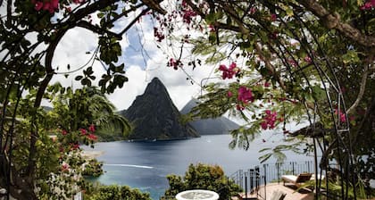 St. Lucia's Best View! Le Gallerie of Sea and Sun