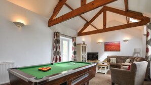 Unclassified image, 5 of 26, button - Littleham Court Cottage (Bideford)