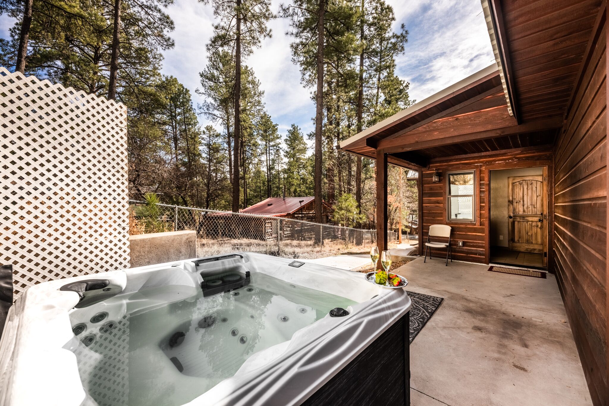 The Great Escape | Gas Grill, Hot Tub, Fireplace!