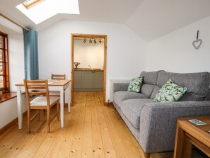 Cottage | Interior - Little Orchard Barn (St Austell)