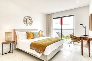 3 bedrooms, iron/ironing board, Internet, bed sheets - Casa Maragem - New 3 bedroom apartment with garden and private pool (Portimão)