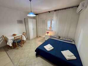 2 bedrooms, WiFi - Holiday apartment air-conditioned with balcony (Jadranovo)