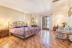 4 bedrooms, iron/ironing board, free WiFi, bed sheets - Can Josep by Balearic Villas (Pollensa)
