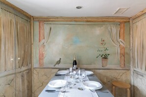 Basic-Apartment | Eigene Küche | Kühlschrank, Mikrowelle, Herdplatte, Wasserkocher mit Kaffee-/Teezubehör