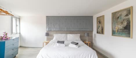 Departamento básico | 2 habitaciones, cunas y ropa de cama