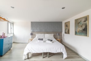 Basic Apartment | 2 bedrooms, cots/infant beds, bed sheets - Attico San Marco Top Floor Art 70 mq (Venice)