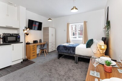 Studio 1 • City Centre • Fast Wifi • Smart TV