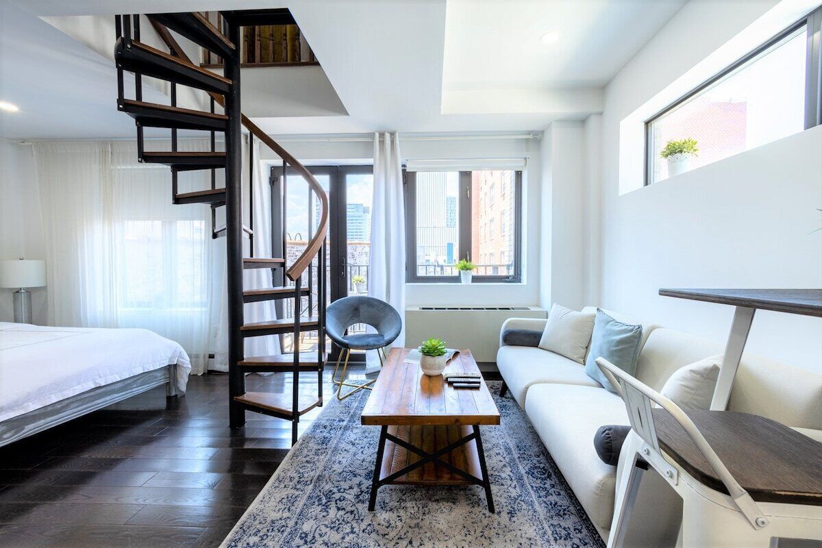 809-6B  New 2BR Duplex With Private Patio