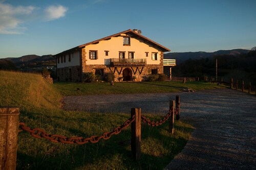 Country house with charm renovated10Km San Sebastian