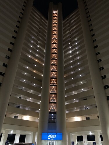 Direct Beachfront with pool