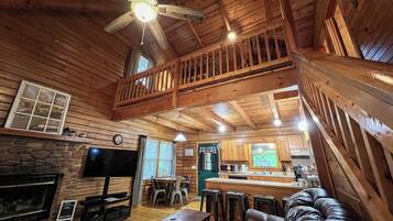 Smart-tv och eldstad