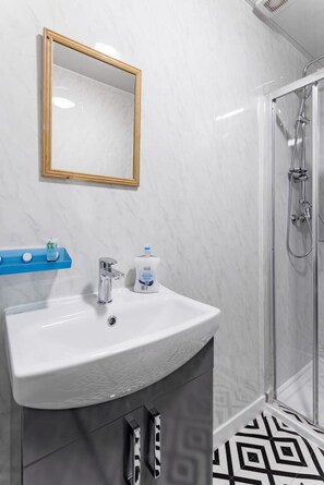 Hair dryer, towels - Studio 5 • City Centre • Fast WiFi • Smart TV (Middlesbrough)