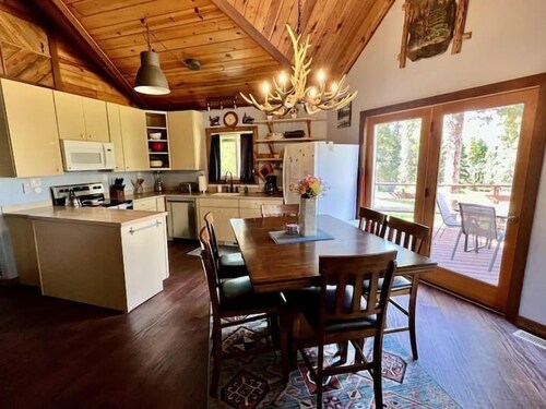 Denali National Park 3 Bedroom Home on 5 Acres, hi