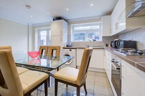 Spacious house in a quite cul de sac with parking and great location.