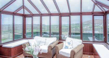 Stormy Castle - 6 Bedroom Sleeps 14 - Llangennith