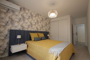 1 bedroom, in-room safe, iron/ironing board, free WiFi