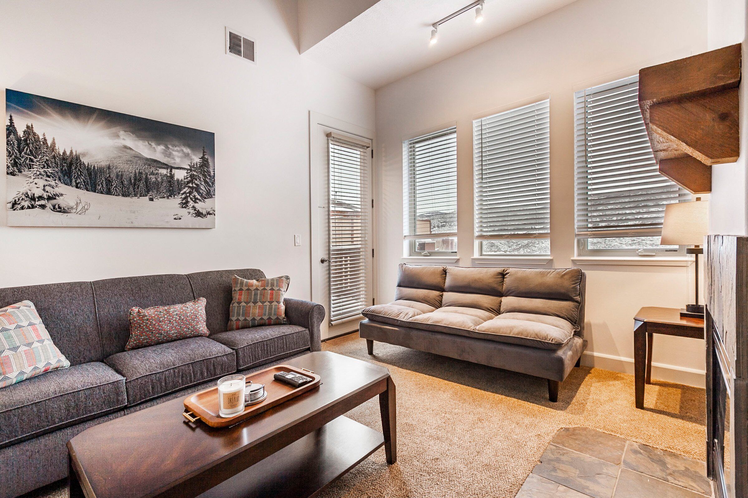 Smart TV, lareira, pebolim