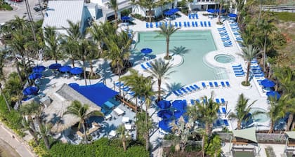 Beach paradise found! “Heavenly Views” 1/1 villa steps away from beach and pool.