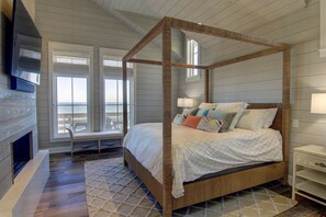 5 bedrooms, bed sheets - Barefoot Beach 236 SE (Port Aransas)