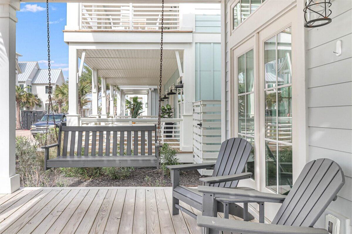 House (4 Bedrooms) | Front of property