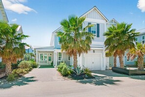 Interior - Blue Magnolia 217 LAK (Port Aransas)