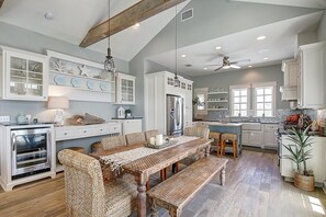 House (3 Bedrooms) | Exterior