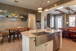 House (3 Bedrooms) | Interior - Cajun Cottage 108 BE (Port Aransas)