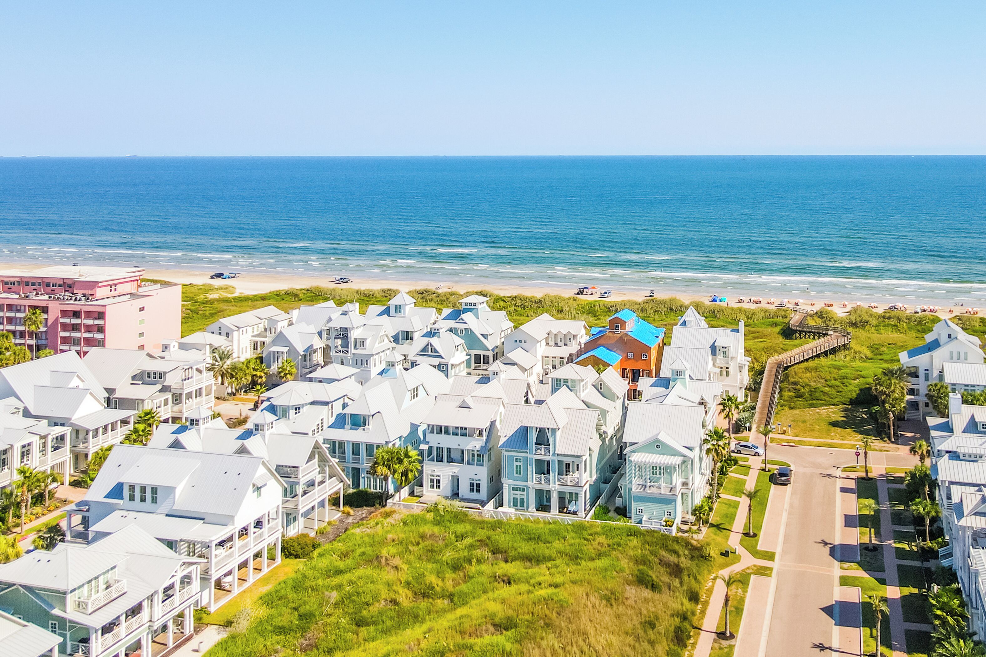 House (6 Bedrooms) | Exterior