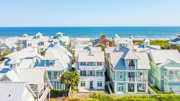 House (6 Bedrooms) | Interior