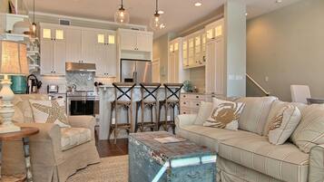 Villa (4 Bedrooms) | Exterior