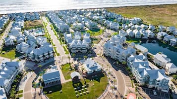 Villa (4 Bedrooms) | Interior