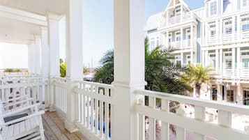 Villa (4 Bedrooms) | Interior