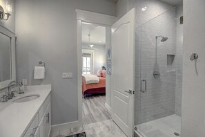 House (3 Bedrooms) | Bathroom - Hip Nautic 113 WI (Port Aransas)