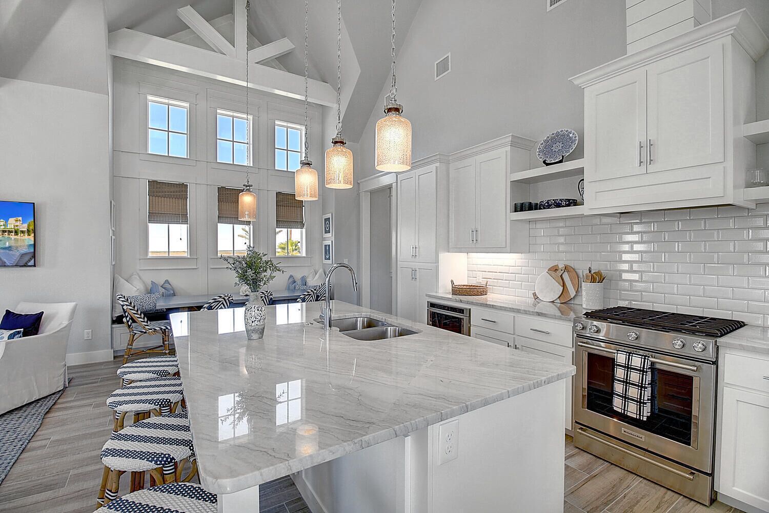 Huis (3 Bedrooms) | Privékeuken | Een magnetron, een kookplaat, een vaatwasser