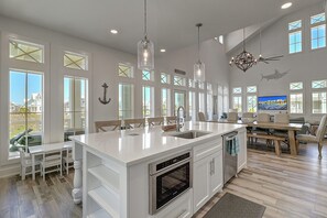 House (5 Bedrooms) | Interior