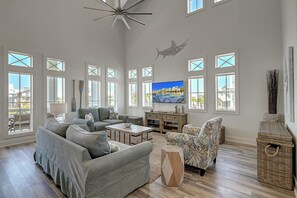 House (5 Bedrooms) | Interior