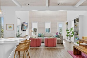 House (5 Bedrooms) | Interior