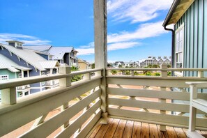 Interior - Happy Crab TC 3301 (Port Aransas)