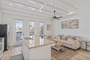 Apartment (1 Bedroom) | Interior - Nautical Launch TC 1207 (Port Aransas)