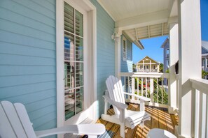 Interior - Hula Hut 134 WI (Port Aransas)