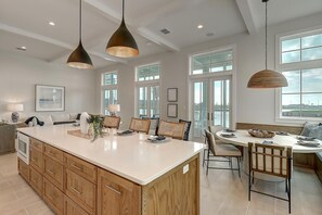 House (5 Bedrooms) | Interior